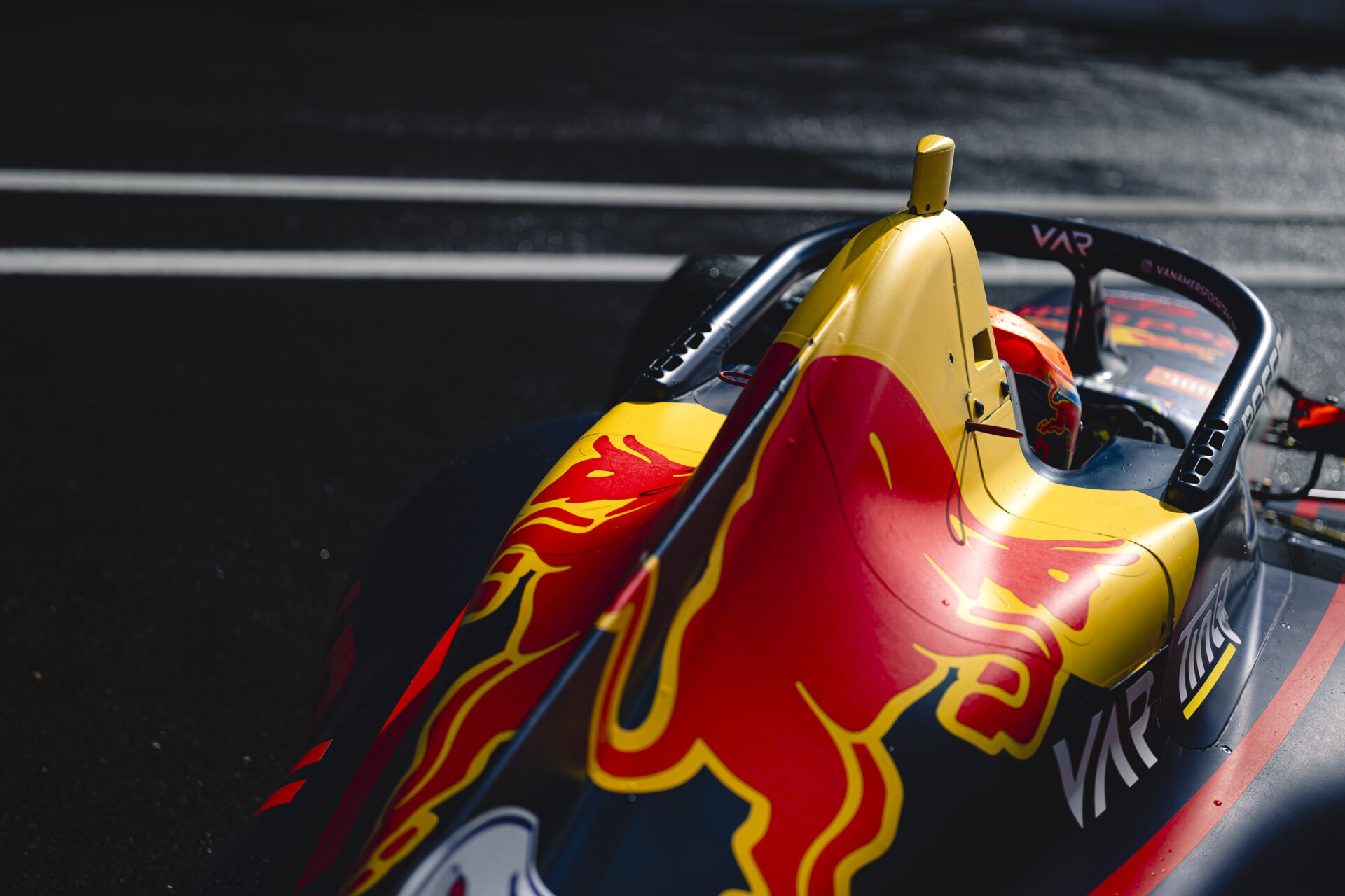 F4 German Championship - F4 race car in the pitlane